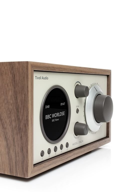 Фото Радиоприемник Tivoli Model One+ Classic Walnut