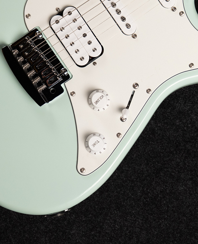 Фото Электрогитара Sterling Cutlass HSS Mint Green