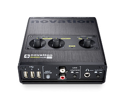 Аудиоинтерфейс Novation Audiohub 2x4