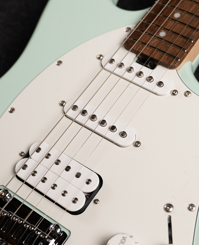 Фото Электрогитара Sterling Cutlass HSS Mint Green