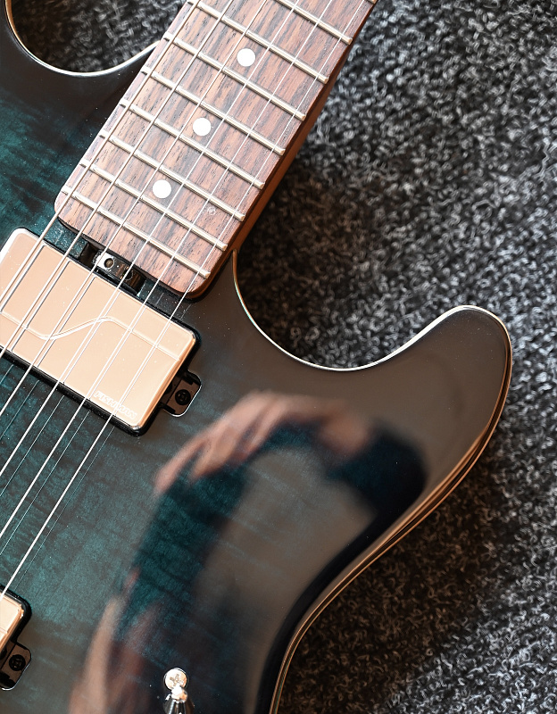 Фото Электрогитара Sterling Sabre Deep Blue Burst